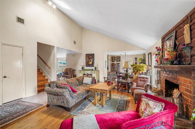 3302 Hunterwood Drive, Missouri City, TX 77459