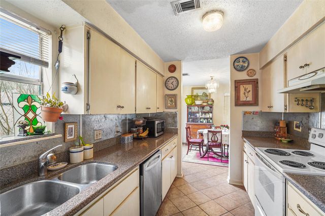 3302 Hunterwood Drive, Missouri City, TX 77459