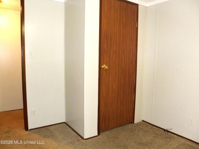 18265 Robin Oaks Drive, Gulfport, MS 39503