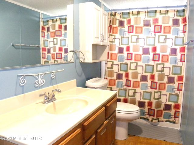 18265 Robin Oaks Drive, Gulfport, MS 39503