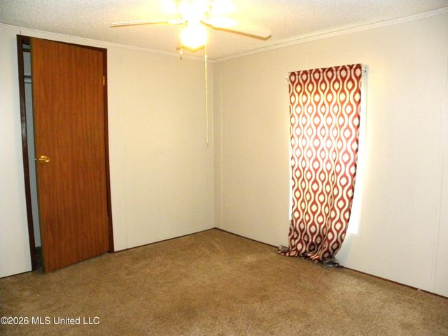 18265 Robin Oaks Drive, Gulfport, MS 39503