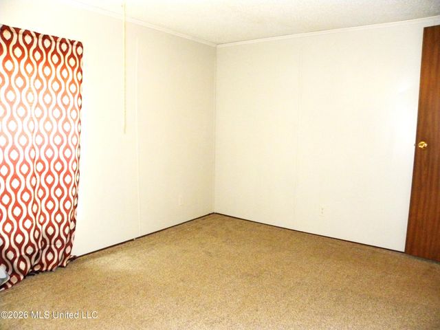 18265 Robin Oaks Drive, Gulfport, MS 39503