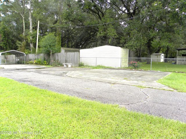 18265 Robin Oaks Drive, Gulfport, MS 39503