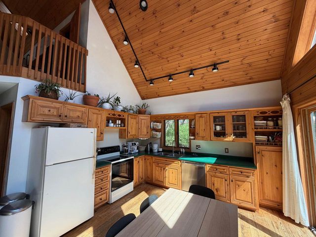 N4716 3rd Avenue, Oxford, WI 53952