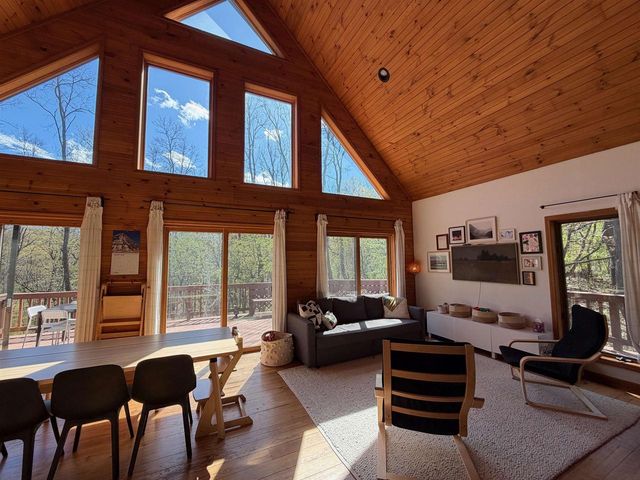 N4716 3rd Avenue, Oxford, WI 53952