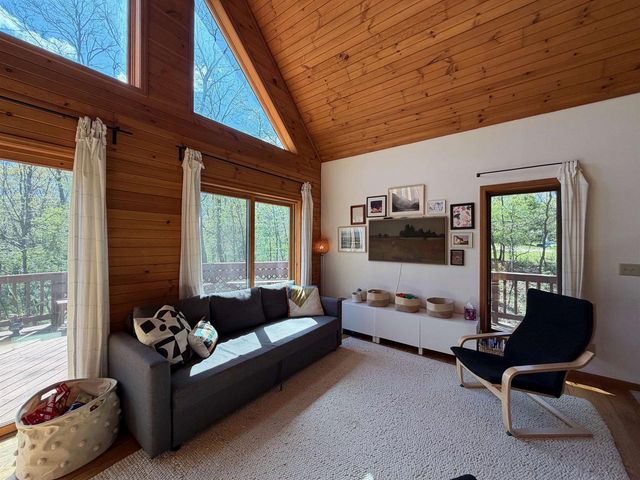 N4716 3rd Avenue, Oxford, WI 53952