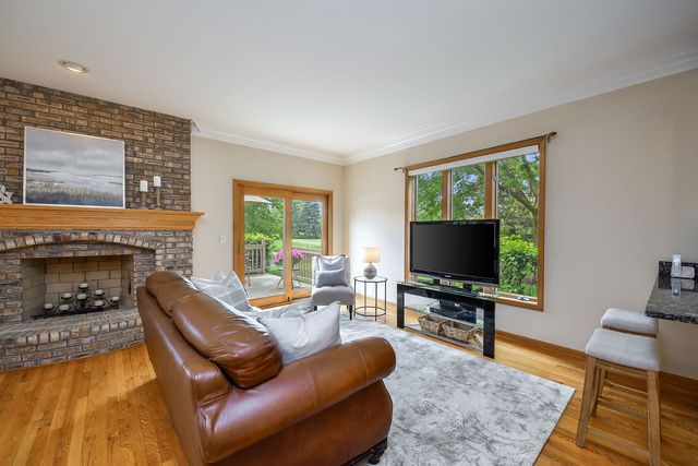 26W199 Klein Creek Drive, Winfield, IL 60190