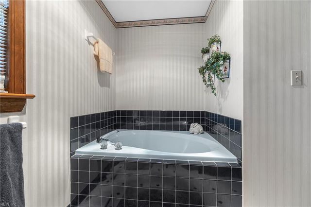 2468 Freeman Mill RD, Suffolk, VA 23438