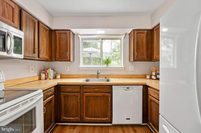 15209 GENERAL STEVENS CT, Chantilly, VA 20151
