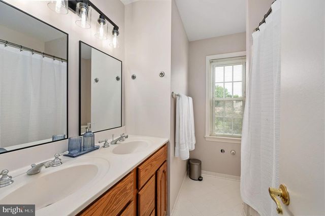 15209 GENERAL STEVENS CT, Chantilly, VA 20151