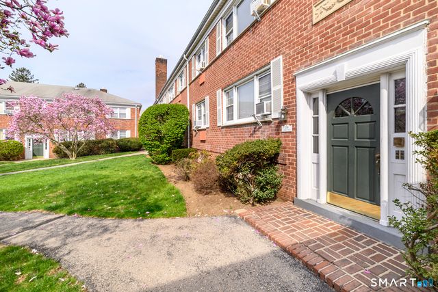 250 Glenbrook Road 38C, Stamford, CT 06906