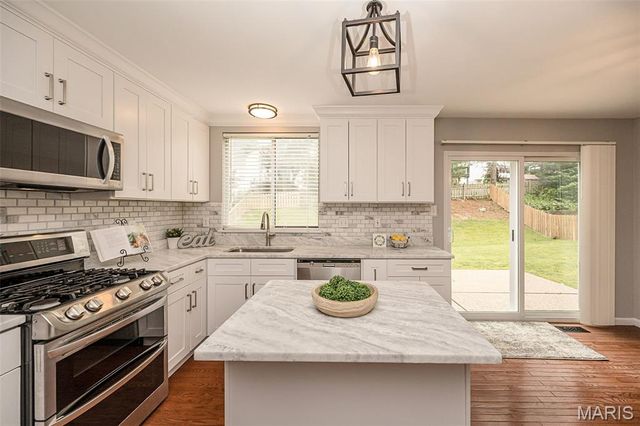 10145 Morgan Ridge Drive, Mehlville, MO 63123