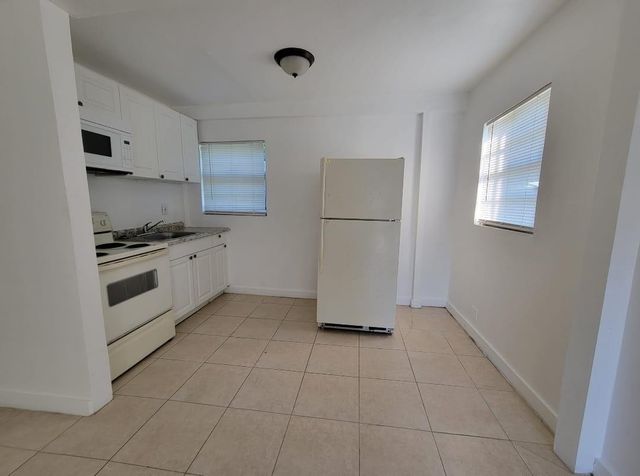 1853 NW 5TH Street 2, Miami, FL 33125
