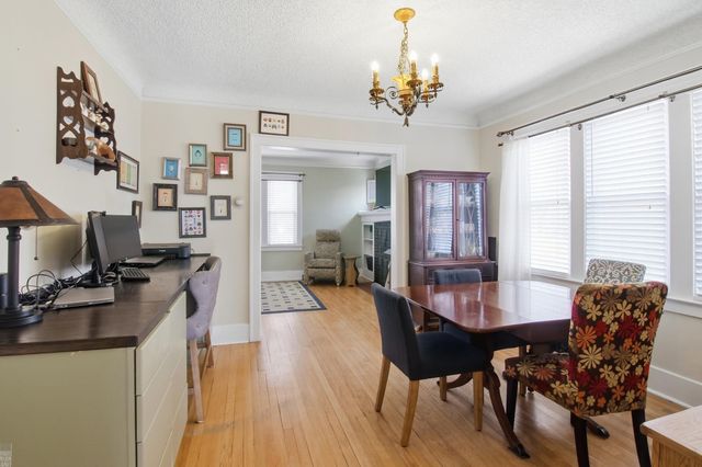 883 St. Clair Avenue, Grosse Pointe, MI 48230