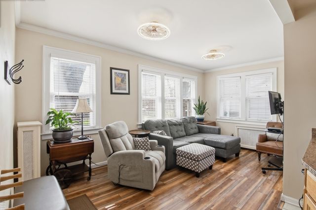 883 St. Clair Avenue, Grosse Pointe, MI 48230
