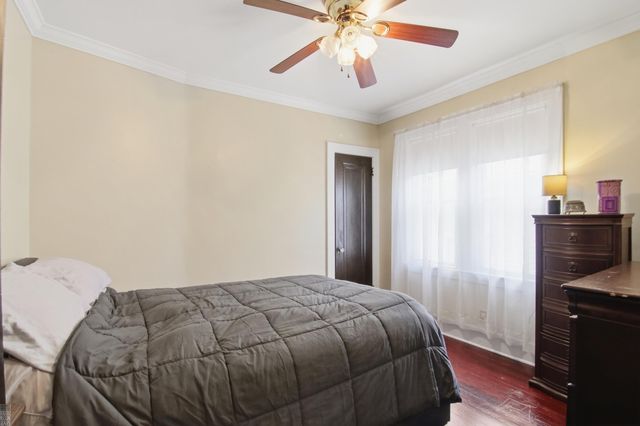 883 St. Clair Avenue, Grosse Pointe, MI 48230