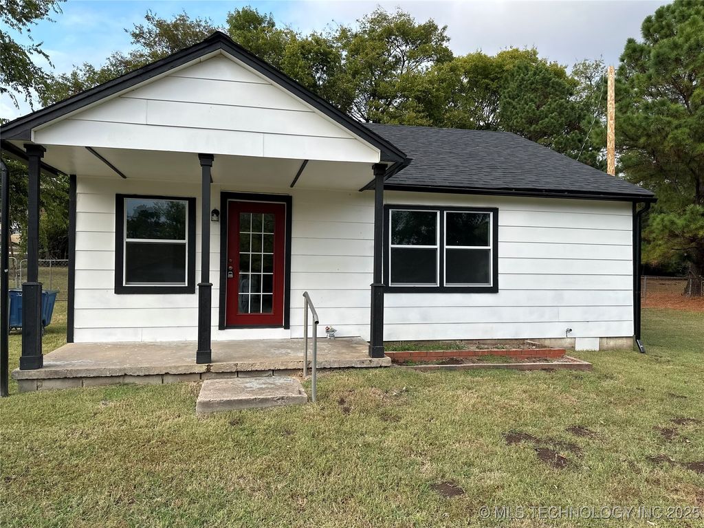 502 E Hazen Lane, Fort Gibson, OK 74434