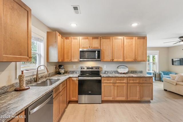 60 S Greensboro Road, Boiling Spring Lakes, NC 28461