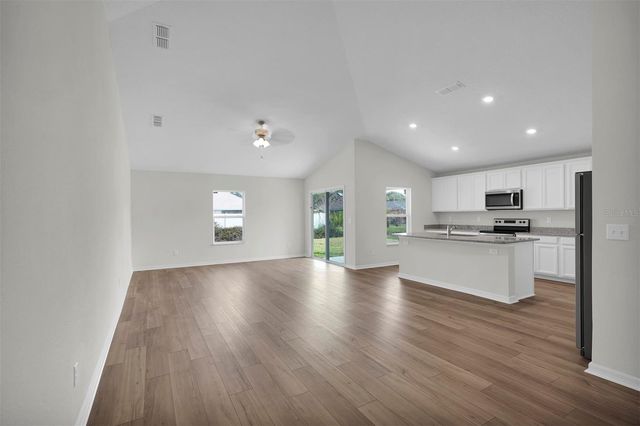 19 PINEAPPLE DRIVE, Palm Coast, FL 32164