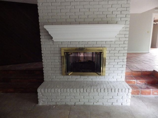 109 Springs Edge Drive, Conroe, TX 77356