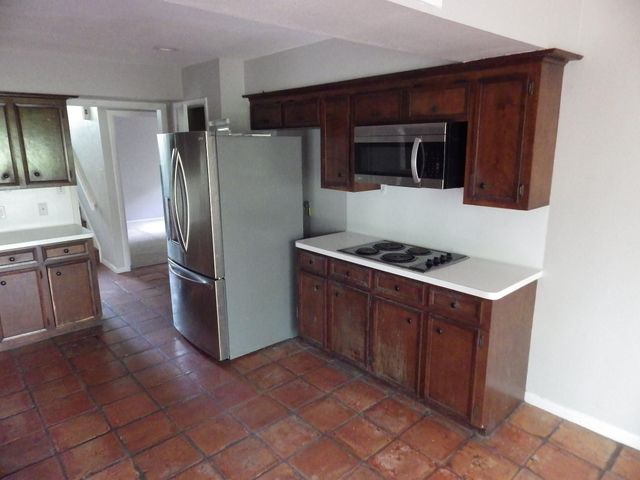 109 Springs Edge Drive, Conroe, TX 77356