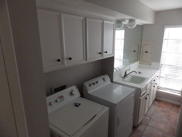 109 Springs Edge Drive, Conroe, TX 77356