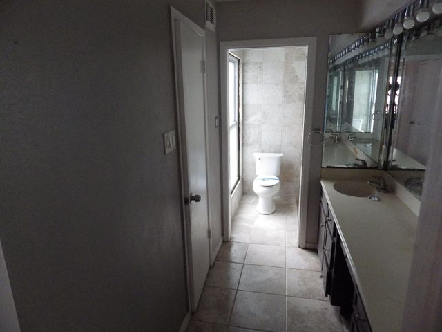 109 Springs Edge Drive, Conroe, TX 77356