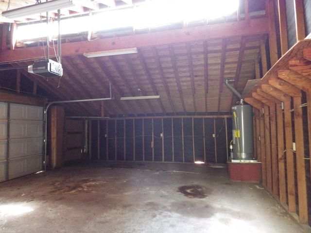 109 Springs Edge Drive, Conroe, TX 77356