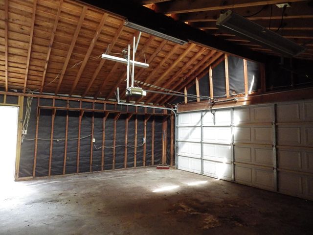 109 Springs Edge Drive, Conroe, TX 77356