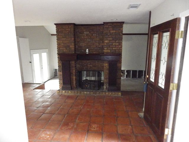 109 Springs Edge Drive, Conroe, TX 77356