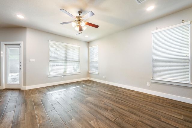 374 Madison Oaks Ave 12B, Georgetown, TX 78626