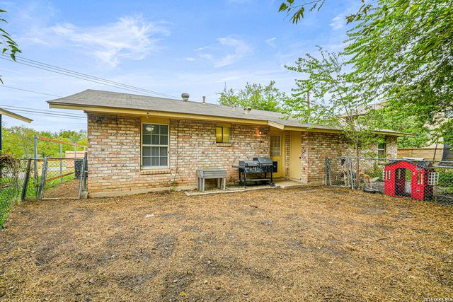 306 N Seguin Rd, Converse, TX 78109
