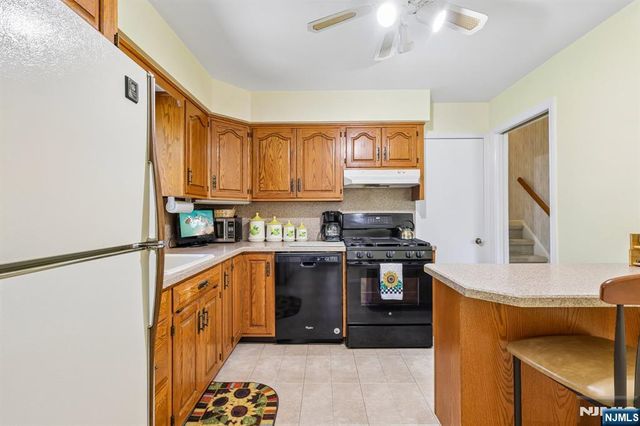 108 Kohring Circle, Harrington Park, NJ 07640