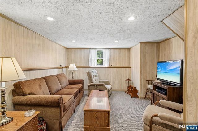 108 Kohring Circle, Harrington Park, NJ 07640