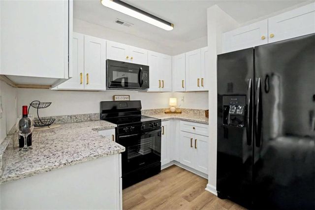 146 Jeb Stuart Drive, Newnan, GA 30265