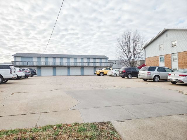 1718 & 1804 Dolores Street, Knoxville, IA 50138