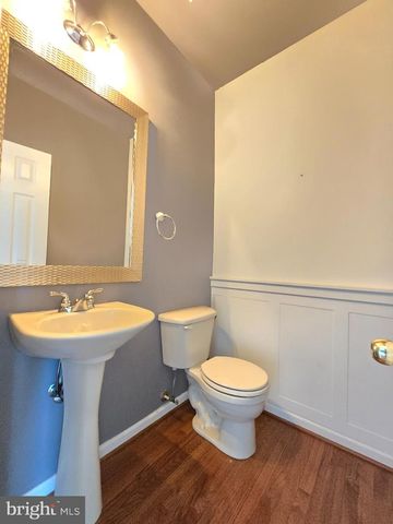 5033 KEMSLEY RD, Rosedale, MD 21237