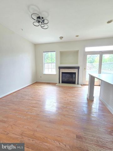 5033 KEMSLEY RD, Rosedale, MD 21237