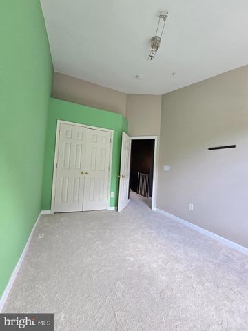 5033 KEMSLEY RD, Rosedale, MD 21237