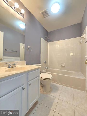 5033 KEMSLEY RD, Rosedale, MD 21237