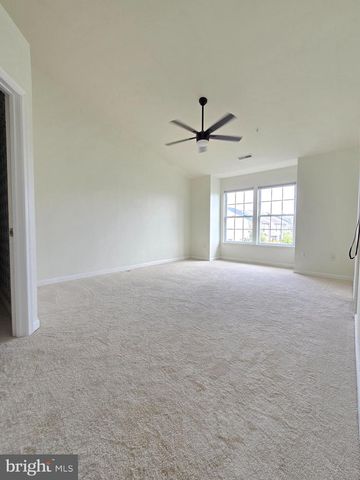 5033 KEMSLEY RD, Rosedale, MD 21237
