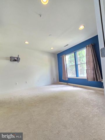 5033 KEMSLEY RD, Rosedale, MD 21237