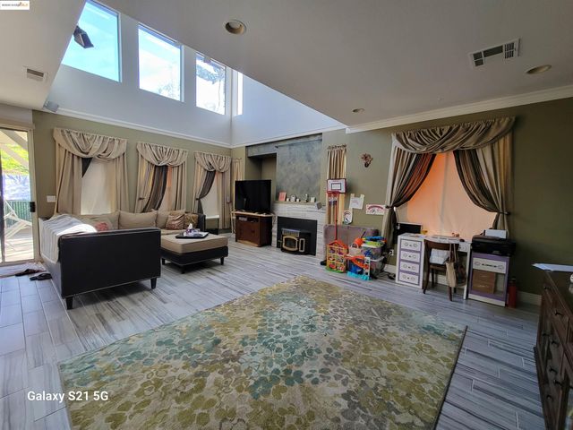 1071 Stonecrest Drive, Antioch, CA 94531