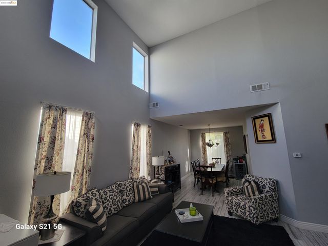 1071 Stonecrest Drive, Antioch, CA 94531