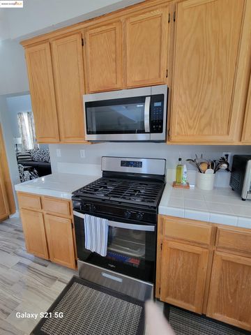 1071 Stonecrest Drive, Antioch, CA 94531