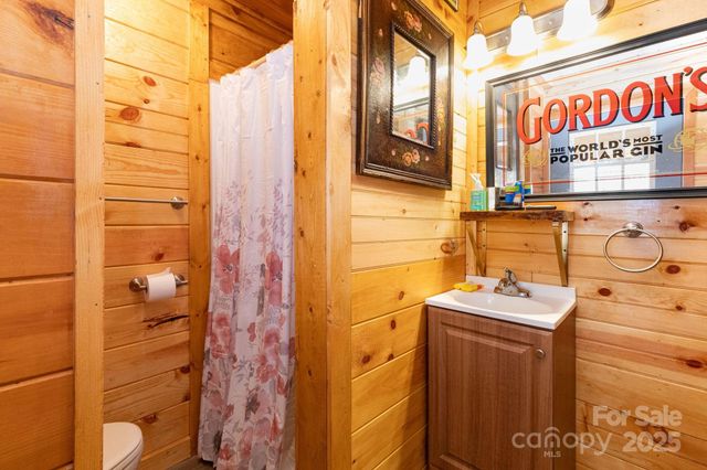 1010 & 1014 Melton Branch Road, Bakersville, NC 28705