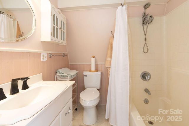 1010 & 1014 Melton Branch Road, Bakersville, NC 28705