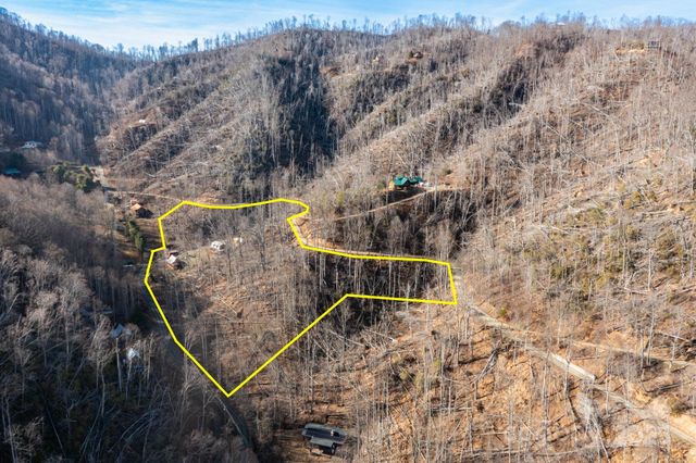 1010 & 1014 Melton Branch Road, Bakersville, NC 28705