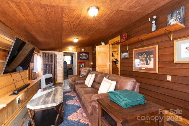 1010 & 1014 Melton Branch Road, Bakersville, NC 28705