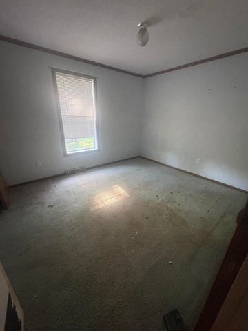 68097 Suzanne Drive, Edwardsburg, MI 49112